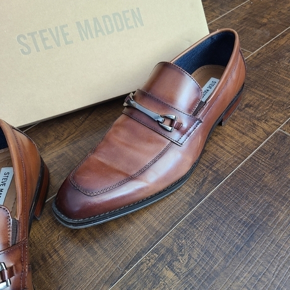 Men's Steve Madden pointe tan leather loafers - Picture 7 of 8